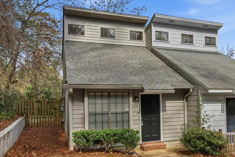 2 bedroom Townhouse at 2658 Millbank Drive, Meeting Street Unrec, Tallahassee — photo 1