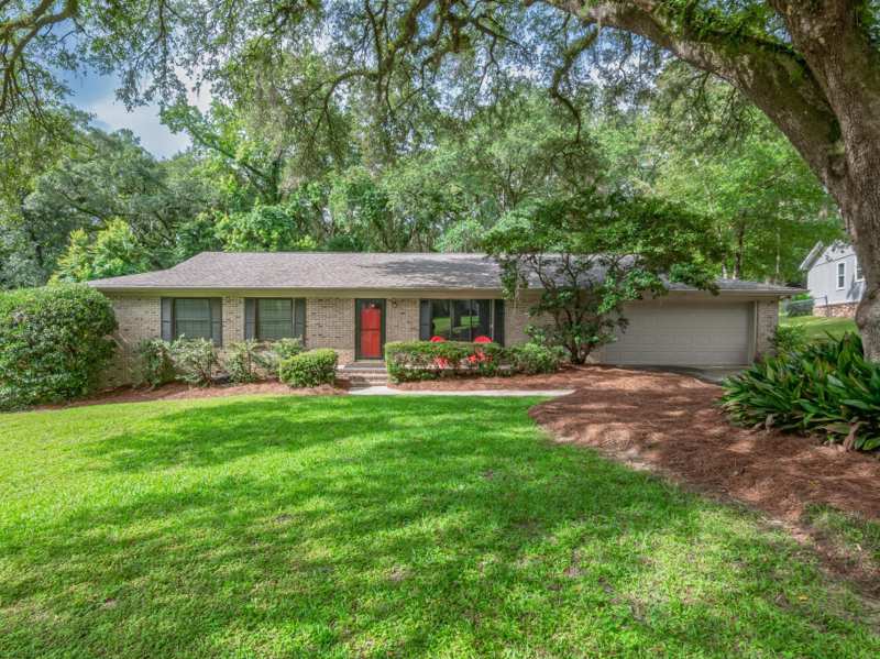 4 bedroom Detached at 1633 Hedgefield Court, Woodgate, Tallahassee — photo 1