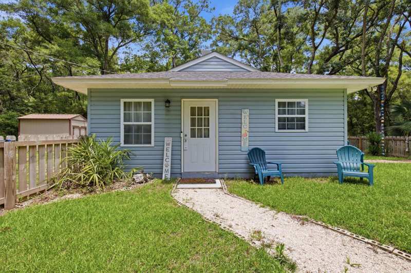 2 bedroom Detached at 30 Keerns Road, Gulf Breeze Village, Crawfordville — photo 1