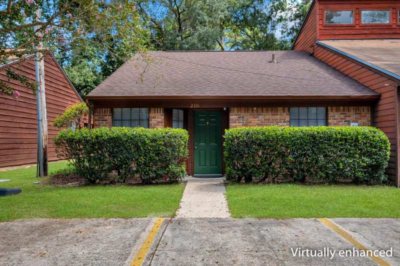 2 bedroom Townhouse at 2331 Hartsfield Way, Shadowlawn Cluster Homes, Tallahassee — photo 1