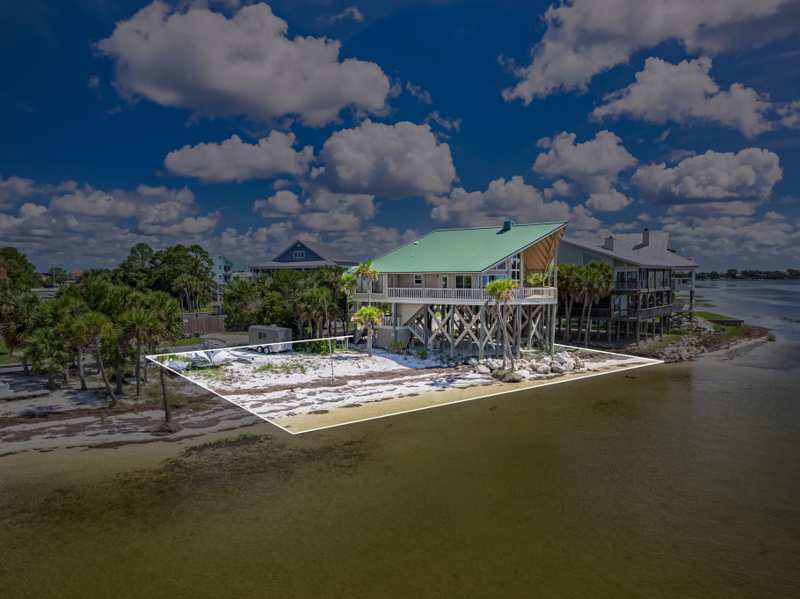 2 bedroom Detached at 133 Beaty Taff Drive, Shell Point Bch Ut 5, Crawfordville — photo 1