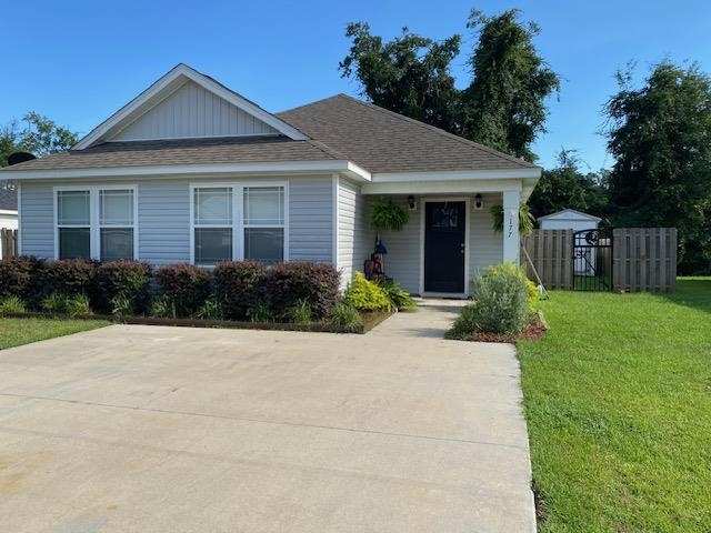 4 bedroom Detached at 177 John Mills Circle, Buckhorn Village, Sopchoppy — photo 1