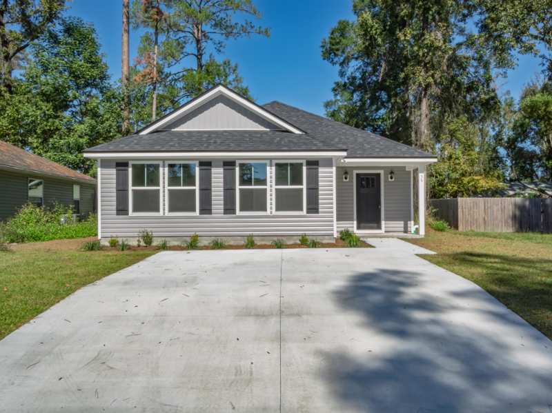 4 bedroom Detached at 59 Comanche Trail, Wakulla Gardens, Crawfordville — photo 1