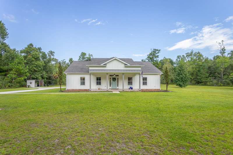 3 bedroom Detached at 230 Martin Farms Road, Martin Farms, Crawfordville — photo 1