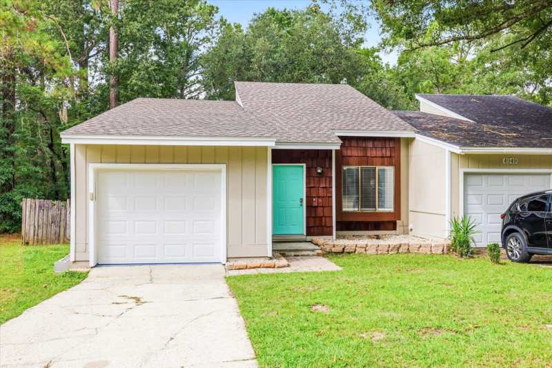 2 bedroom Townhouse at 4941 Easy Street, Old Bainbridge Villas, Tallahassee — photo 1