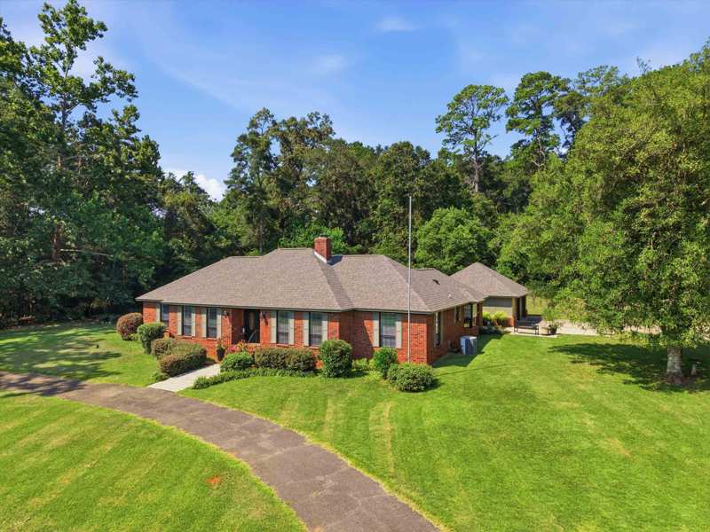 4 bedroom Detached at 2596 Arendell Way, Arendell Hill, Tallahassee — photo 1