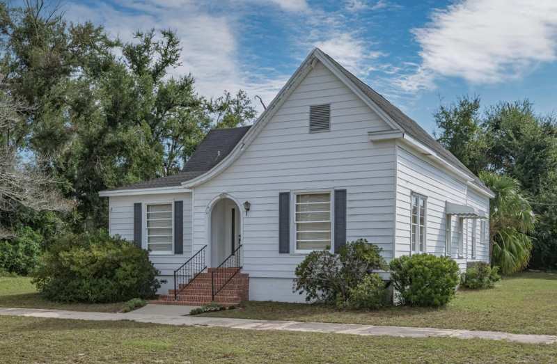 4 bedroom Detached at 415 W Main Street, Jc Calhoun, Perry — photo 1
