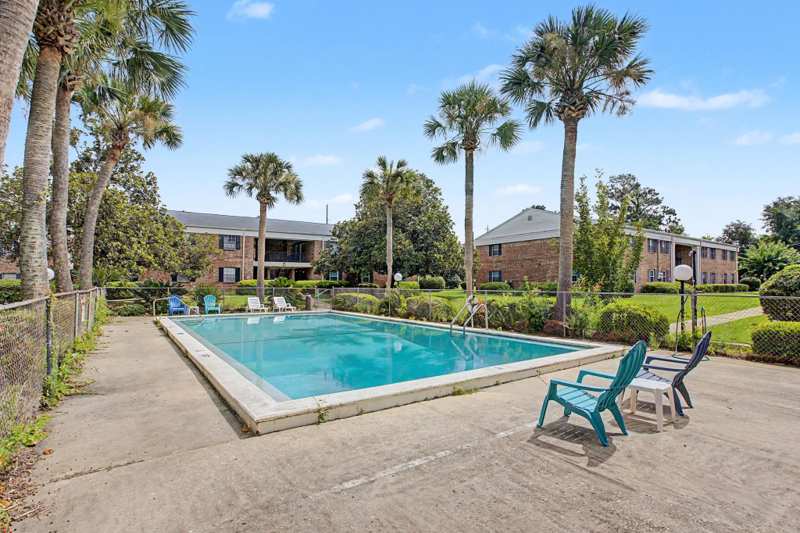 2 bedroom Condominium at 2203 W Penscacola Street, Plantation Condominiums, Tallahassee — photo 1