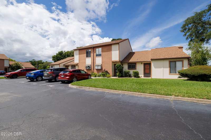 2 bedroom Condominium at 105 White Fawn Drive #1050, Deerwood Condo, Daytona Beach — photo 1