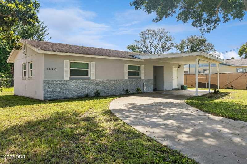 3 bedroom Single Family Residence at 1567 Derbyshire Road, Highland Park, Daytona Beach — photo 1