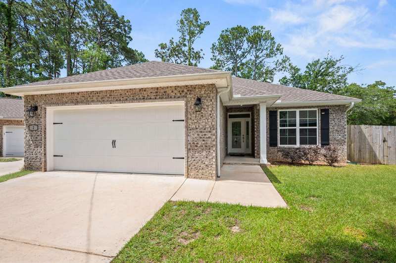 4 bedroom Detached Single Family at 2 Marty Ln Lane, Cloverdale S/D, Fort Walton Beach — photo 1