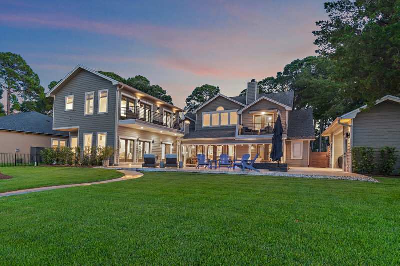 7 bedroom Detached Single Family at 780 Shore Drive, Holiday Shores Estates 1st Addn, Miramar Beach — photo 1