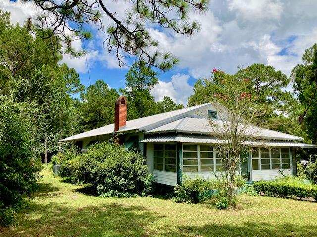 3 bedroom Detached Single Family at 17 Nowling Drive, Kam Akers, DeFuniak Springs — photo 1
