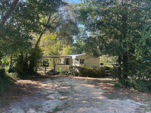 2 bedroom Mobile Home at 143 W Heather Avenue, Oakwood Hills Unit 1, DeFuniak Springs — photo 1