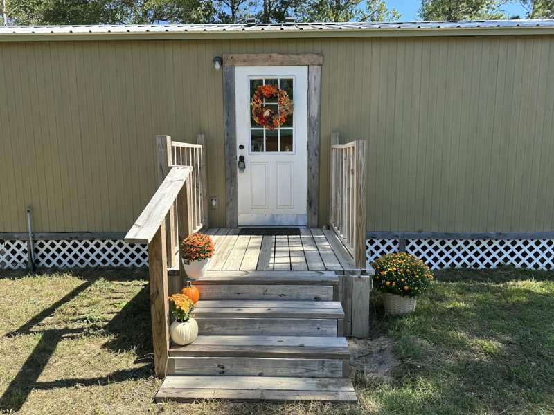 1 bedroom Detached Single Family at 63 E Heather Avenue, Oakwood Hills Unit 1, DeFuniak Springs — photo 1