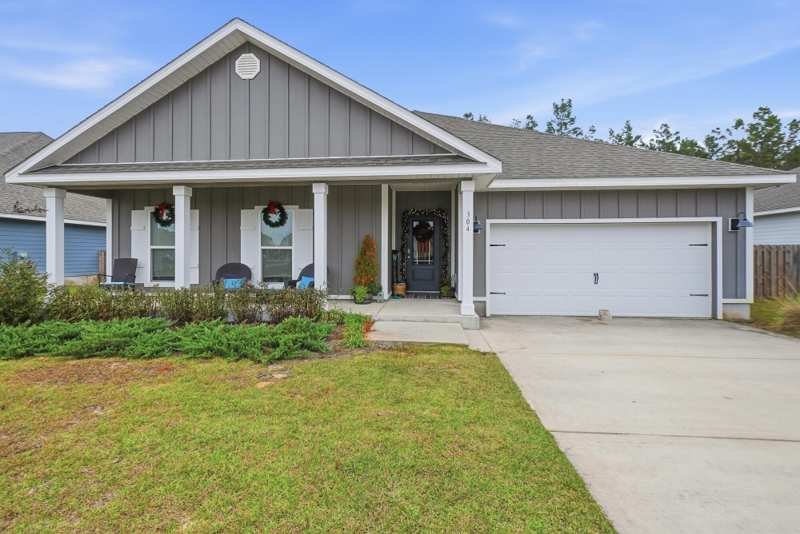 4 bedroom Detached Single Family at 304 Perimeter Place, Ashton Park Ph I, Freeport — photo 1