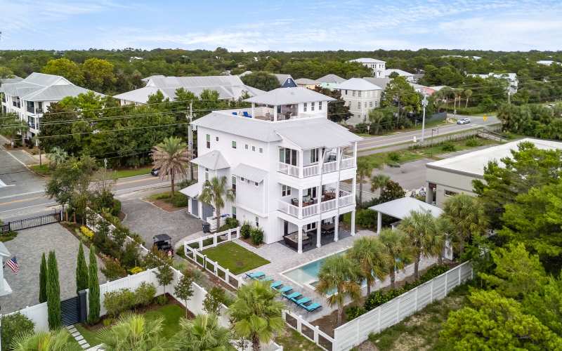7 bedroom Detached Single Family at 3959 W County Hwy 30A, Gulfview Heights 1st Addn, Santa Rosa Beach — photo 1