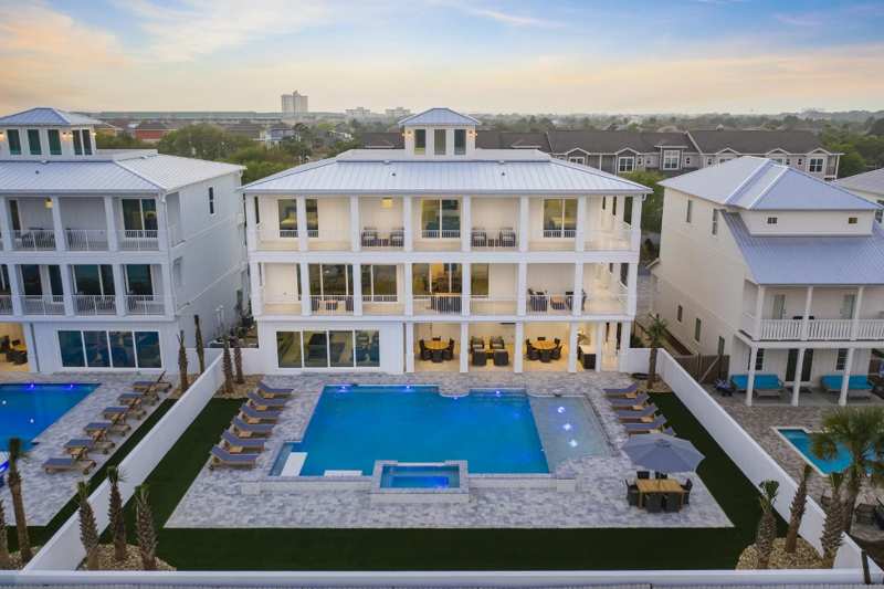 8 bedroom Detached Single Family at 212 Driftwood Road, Driftwood, Miramar Beach — photo 1