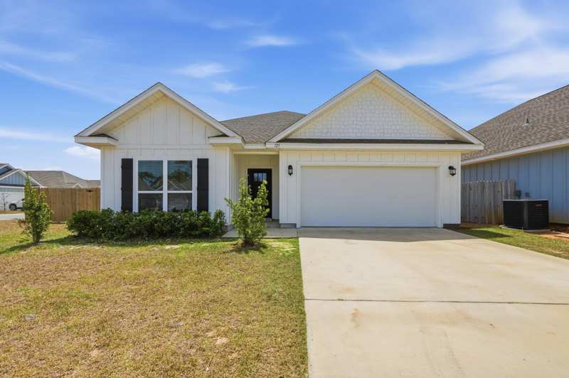 4 bedroom Detached Single Family at 125 Blooming Cove, Magnolia Creek Phase 1, Crestview — photo 1