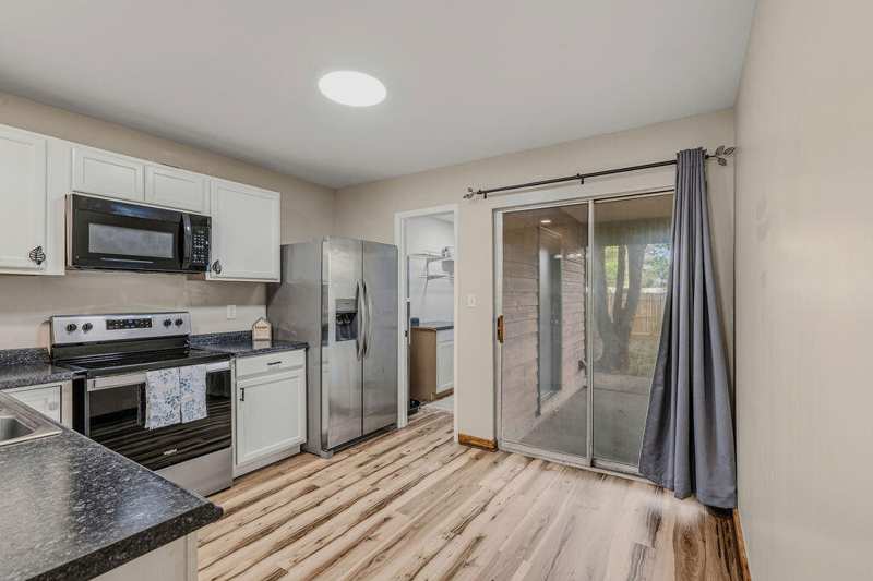 2 bedroom Townhouse at 13 NW Cape Drive #Apt B, Ft Walton S0Uth-Intr, Fort Walton Beach — photo 1