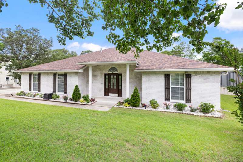 4 bedroom Detached Single Family at 449 Ruckel Drive, Rocky Bayou Country Club Estates 9, Niceville — photo 1