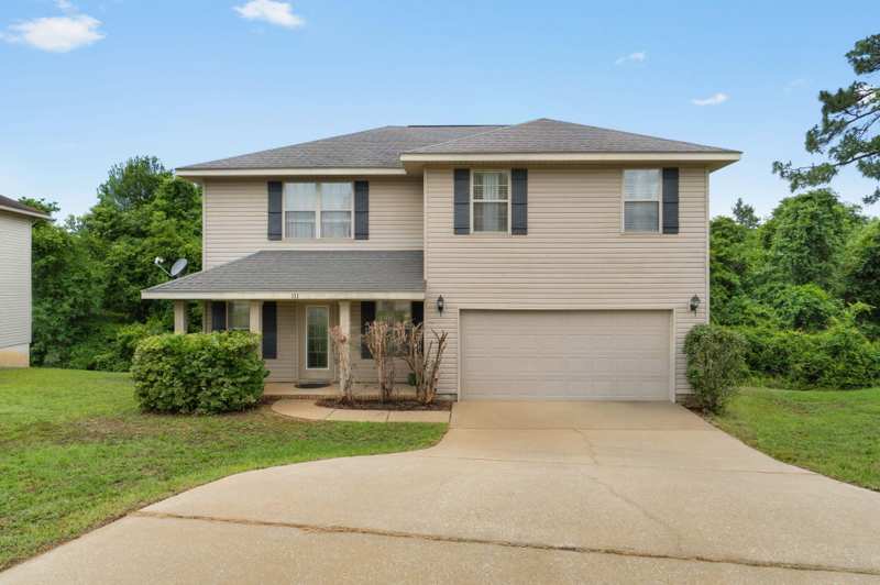 4 bedroom Detached Single Family at 111 Bronze Circle, Iron Gate Subd Phase II, Crestview — photo 1