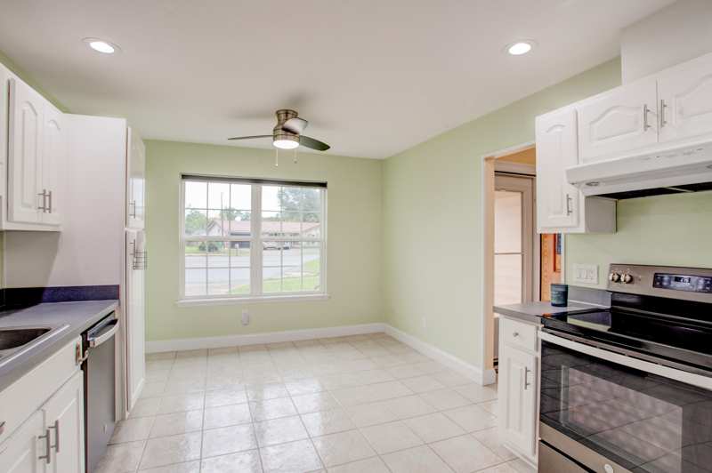 3 bedroom Detached Single Family at 134 Newcastle Circle, Oakridge Manor, Fort Walton Beach — photo 1