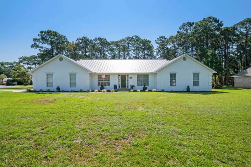 4 bedroom Detached Single Family at 201 Yacht Club Drive, Dana Pointe, Niceville — photo 1