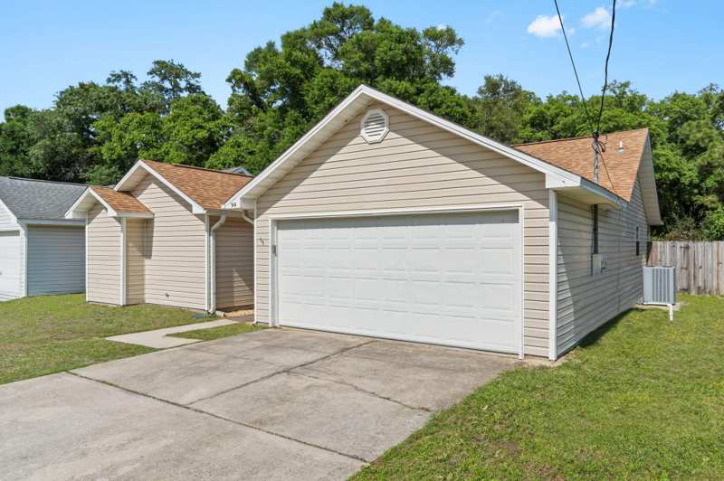3 bedroom Detached Single Family at 946 Emily Circle, Mills Landing, Fort Walton Beach — photo 1