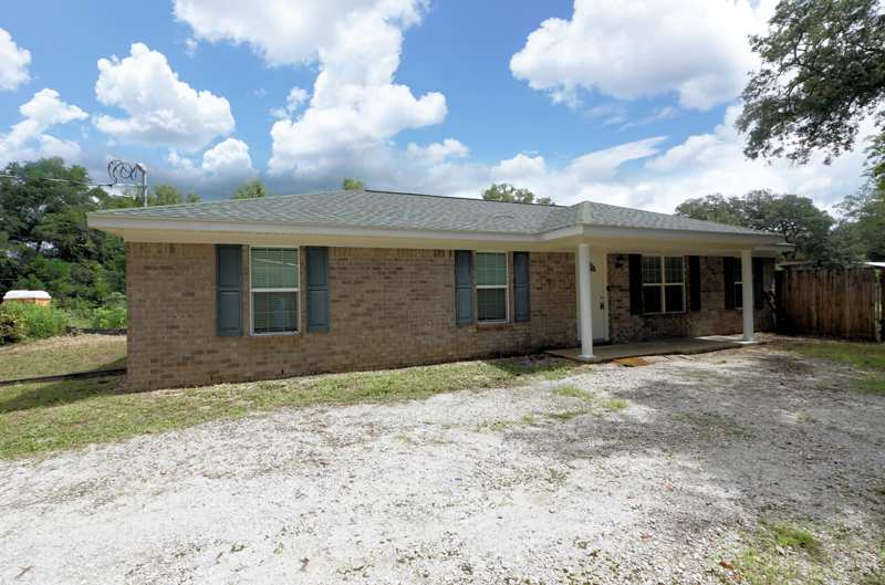 3 bedroom Detached Single Family at 611 Bullock Boulevard, no name, Niceville — photo 1