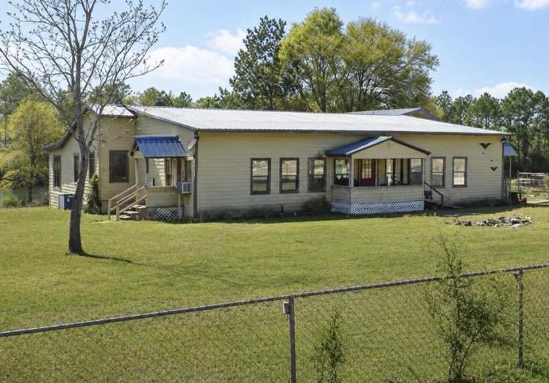 6 bedroom Mobile Home at 93 N Raphael Road, Oakwood Lakes Unit 7, DeFuniak Springs — photo 1