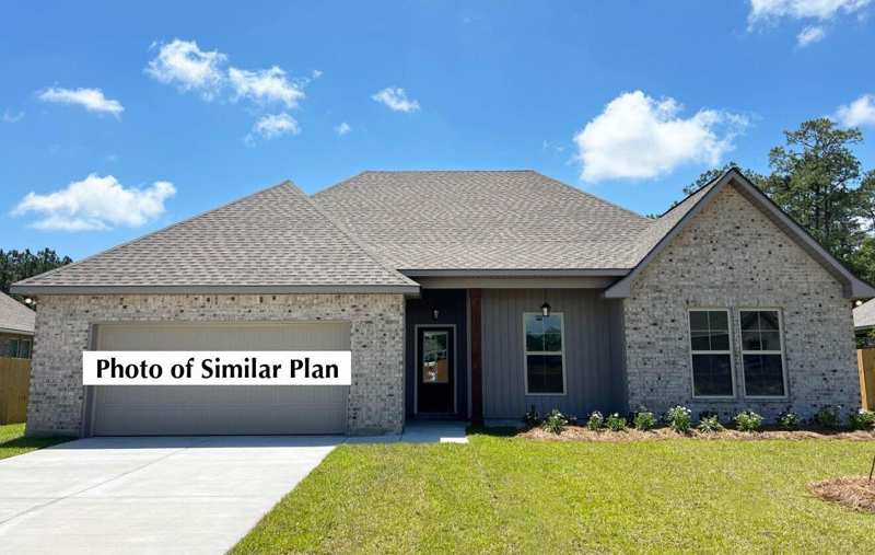 4 bedroom Detached Single Family at 2910 Houston Place Drive, Houston Place, Crestview — photo 1