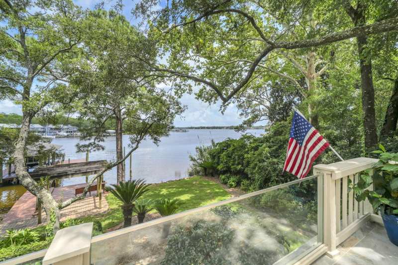 5 bedroom Detached Single Family at 317 Edrehi Drive, Rosemont S/D, Niceville — photo 1