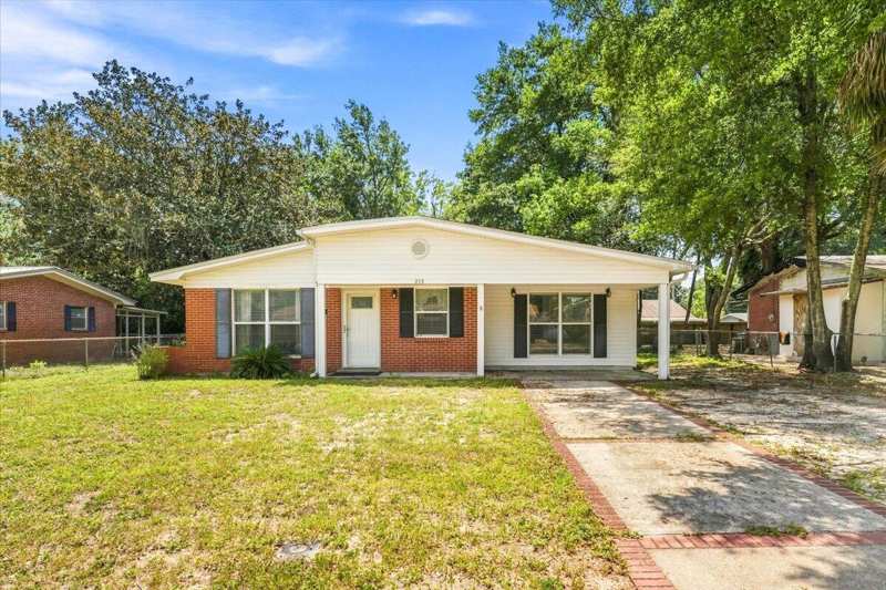 2 bedroom Detached Single Family at 213 Newcastle Drive, Garnier Beach, Fort Walton Beach — photo 1