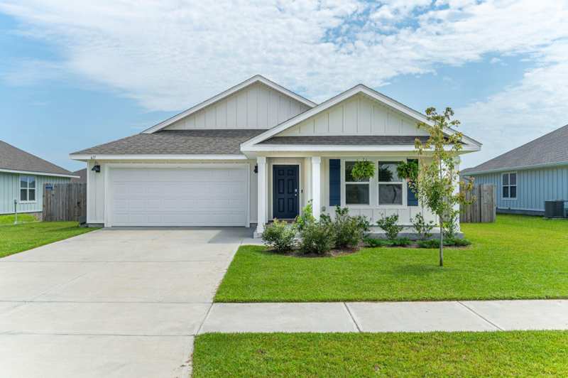 5 bedroom Detached Single Family at 615 Champ Trail, Shoal River Landing, Crestview — photo 1