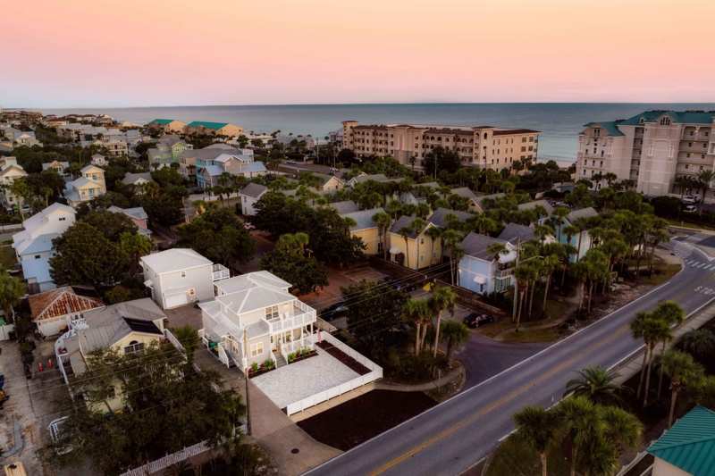 6 bedroom Detached Single Family at 73 Crystal Beach Drive, Crystal Beach, Destin — photo 1