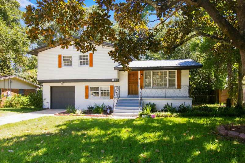 3 bedroom Detached Single Family at 322 NW Leah Miller Drive, Vesta Heights 4th Addn, Fort Walton Beach — photo 1
