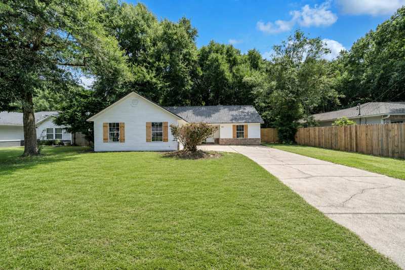 3 bedroom Detached Single Family at 4855 Kensington Lane, Kings Crossing Ph 2, Crestview — photo 1