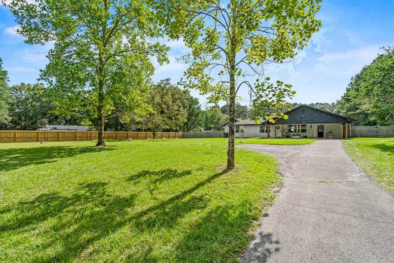 3 bedroom Detached Single Family at 4962 Antioch Road, Crestview, Crestview — photo 1
