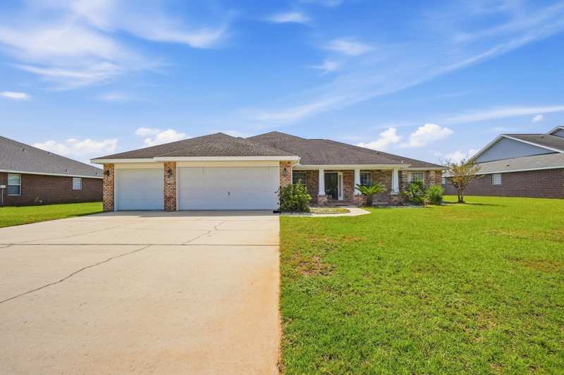 4 bedroom Detached Single Family at 6212 Lapis Lane, Brownstone Manor, Crestview — photo 1