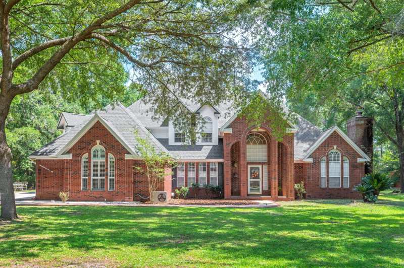 4 bedroom Detached Single Family at 103 Old South Drive, Ashley Place, Crestview — photo 1