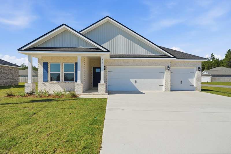 4 bedroom Detached Single Family at 6137 Mildred's Way, Southern Charm, Crestview — photo 1