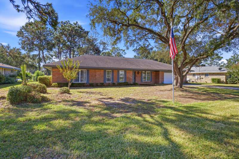 2 bedroom Detached Single Family at 86 Country Club Road, Lake Lorraine Est, Shalimar — photo 1