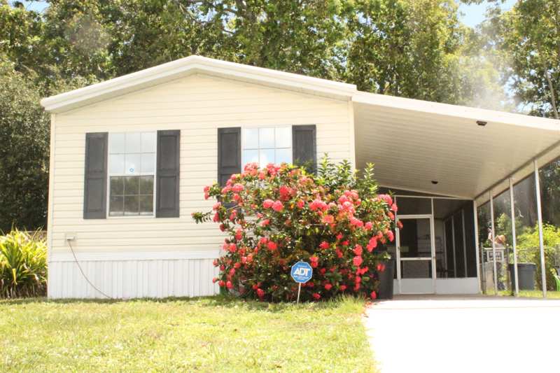 3 bedroom Manufactured Home at 7409 SE Eagle Avenue, Ridgeway Mobile Home Subdivision Plat No 1 2, Hobe Sound — photo 1