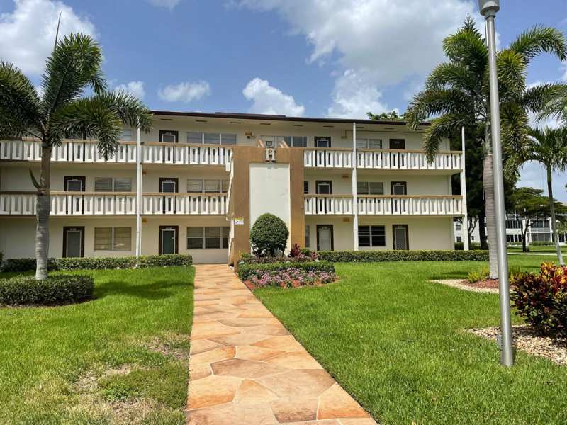 2 bedroom Condominium at 318 Mansfield H, Mansfield At Century Village Condo, Boca Raton — photo 1