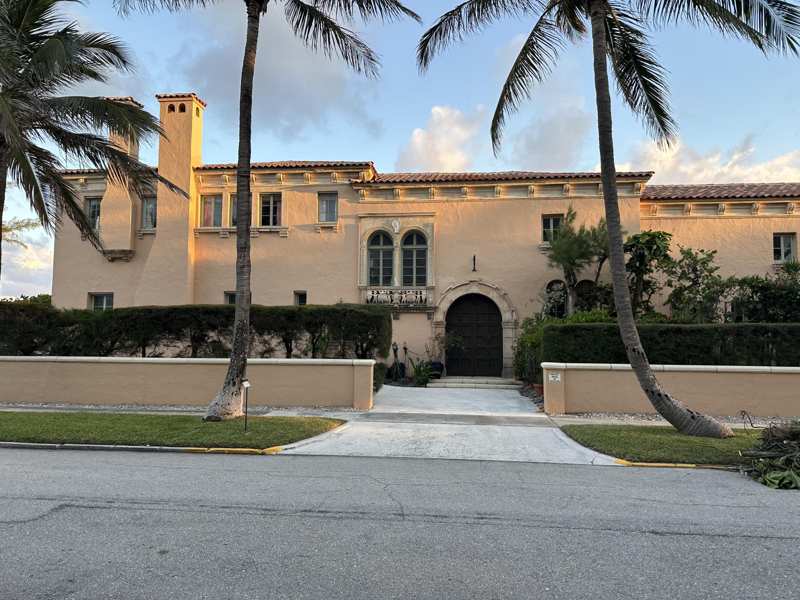 5 bedroom Condominium at 200 N Ocean Boulevard #1, Warden House Condo, Palm Beach — photo 1