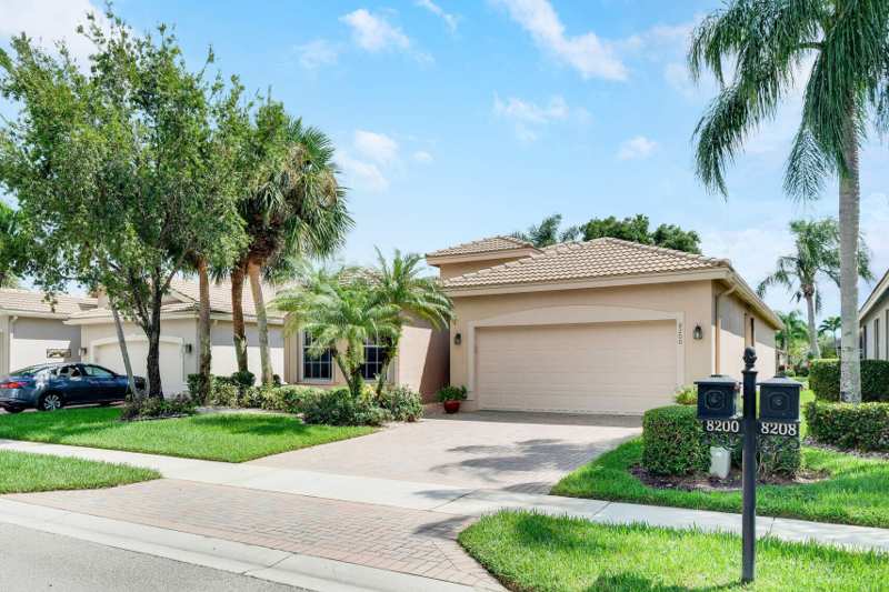 3 bedroom Single Family Residence at 8200 Playa Del Sur Boulevard, Valencia Shores, Lake Worth — photo 1