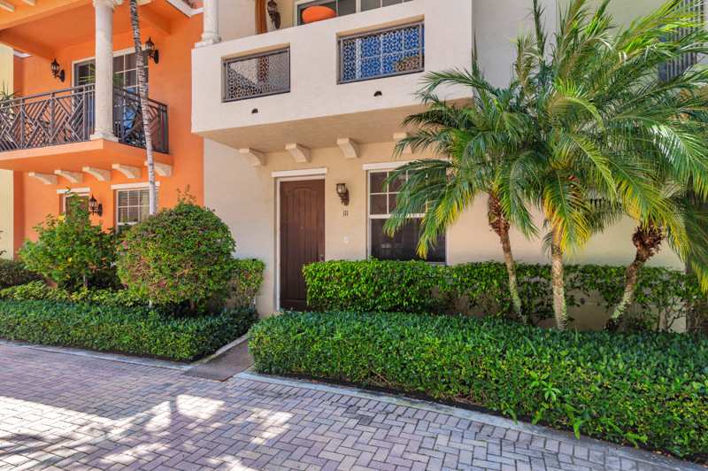 3 bedroom Townhouse at 219 N L Street #111, Coconut Walk Of Lake Worth, Lake Worth Beach — photo 1