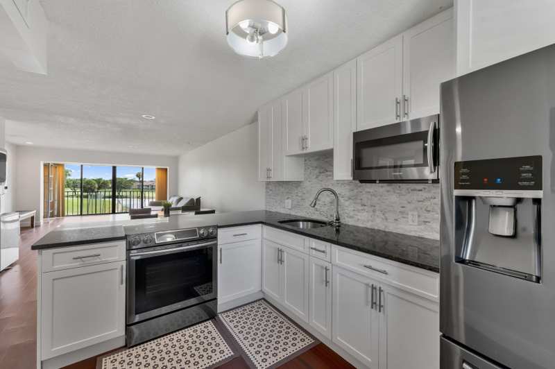2 bedroom Condominium at 4489 Luxemburg Court #306, Fountains Of Palm Beach, Lake Worth — photo 1