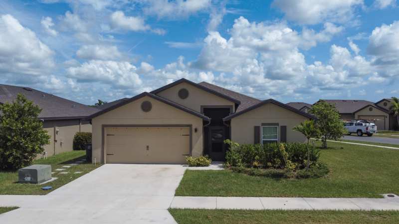 5 bedroom Single Family Residence at 5551 Imagination Drive, Celebration Pointe, Fort Pierce — photo 1